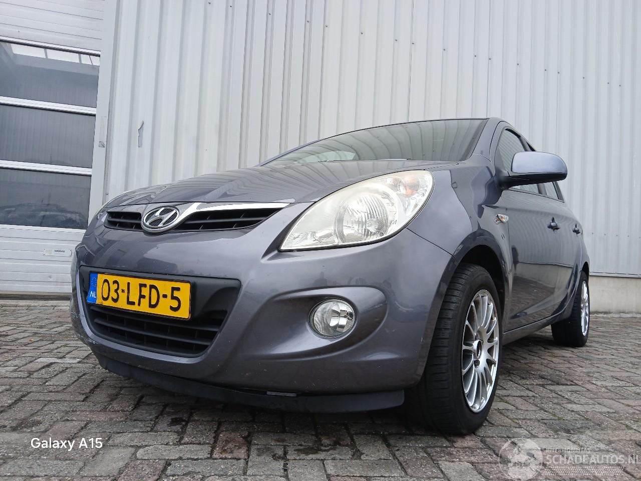 Hyundai I-20 i20 Hatchback 1.2i 16V (G4LA) [57kW]  (09-2008/12-2012)