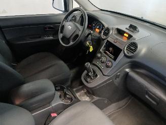 Kia Carens Carens III (FG) MPV 2.0i CVVT 16V (G4KA) [106kW]  (09-2006/06-2013) picture 8