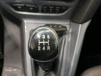 Ford Focus Focus 3 Hatchback 1.0 Ti-VCT EcoBoost 12V 100 (M2DA(Euro 5)) [74kW]  (=
02-2012/05-2018) picture 18