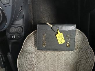 Fiat 500 500 (312) Hatchback 0.9 TwinAir 85 (312.A.2000) [63kW]  (07-2010/...) picture 20