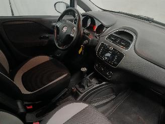 Fiat Punto Punto III (199) Hatchback 0.9 TwinAir (312.A.2000) [63kW]  (03-2012/..=
=2E) picture 9