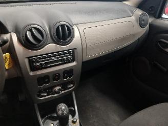 Dacia Sandero Sandero I (BS) Hatchback 1.4 (K7J-710(K7J-A7)) [55kW]  (06-2008/12-201=
2) picture 16