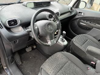 Citroën C3 C3 Picasso (SH) MPV 1.6 16V VTI 120 (EP6C(5FS)) [88kW]  (02-2009/10-20=
17) picture 10