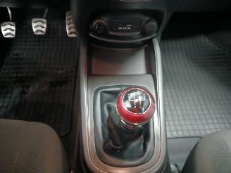 Kia Soul Soul I (AM) MPV 1.6 CRDi 16V (D4FB) [94kW]  (02-2009/03-2014) picture 18