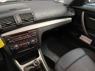 BMW 1-serie 1 serie (E81) Hatchback 3-drs 118i 16V (N43-B20A) [105kW]  (09-2006/12=
-2011) picture 16