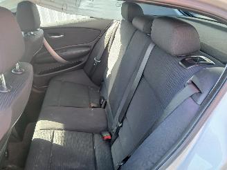 BMW 1-serie 1 serie (E87/87N) Hatchback 5-drs 116i 1.6 16V (N45-B16A) [85kW]  (06-=
2004/06-2011) picture 18