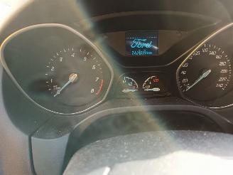 Ford Focus Focus 3 Wagon Combi 1.0 Ti-VCT EcoBoost 12V 125 (M1DA(Euro 5)) [92kW] =
 (02-2012/05-2018) picture 2