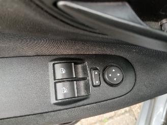 Fiat Punto Grande Punto (199) Hatchback 1.3 JTD Multijet 16V VGT (199.B.4000(Euro=
 5)) [62kW]  (04-2010/...) picture 11