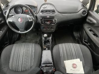 Fiat Punto Grande Punto (199) Hatchback 1.3 JTD Multijet 16V VGT (199.B.4000(Euro=
 5)) [62kW]  (04-2010/...) picture 9