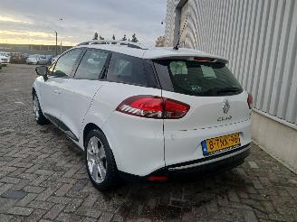 Renault Clio Clio IV Estate/Grandtour (7R) Combi 5-drs 0.9 Energy TCE 90 12V (H4B-4=
00(H4B-A4)) [66kW]  (01-2013/08-2021) picture 5