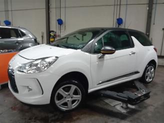 Coche siniestrado Citroën DS3 DS3 (SA) Hatchback 1.2 12V PureTech 82 (EB2F(HMZ)) [60kW]  (01-2013/03=
-2015) 2014/1