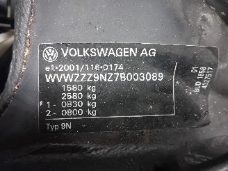 Volkswagen Polo Polo IV (9N1/2/3) Hatchback 1.4 16V (BUD) [59kW]  (05-2006/11-2009) picture 6