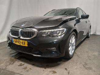 Voiture accidenté BMW 3-serie 3 serie Touring (G21) Combi 330i 2.0 TwinPower Turbo 16V (B48-B20B) [1=
90kW]  (07-2019/...) 2020/9