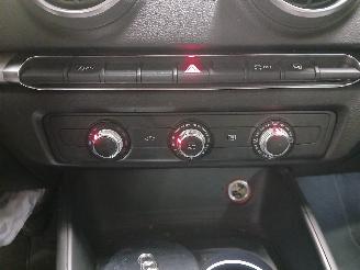 Audi A3 A3 Sportback (8VA/8VF) Hatchback 5-drs 1.2 TFSI 16V (CJZA(Euro 5)) [77=
kW]  (05-2013/03-2020) picture 26