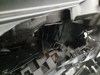 Audi A3 A3 Sportback (8VA/8VF) Hatchback 5-drs 1.2 TFSI 16V (CJZA(Euro 5)) [77=
kW]  (05-2013/03-2020) picture 36