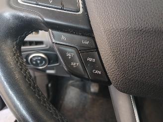 Ford Focus Focus 3 Wagon Combi 1.0 Ti-VCT EcoBoost 12V 100 (M2DC) [74kW]  (02-201=
2/05-2018) picture 17