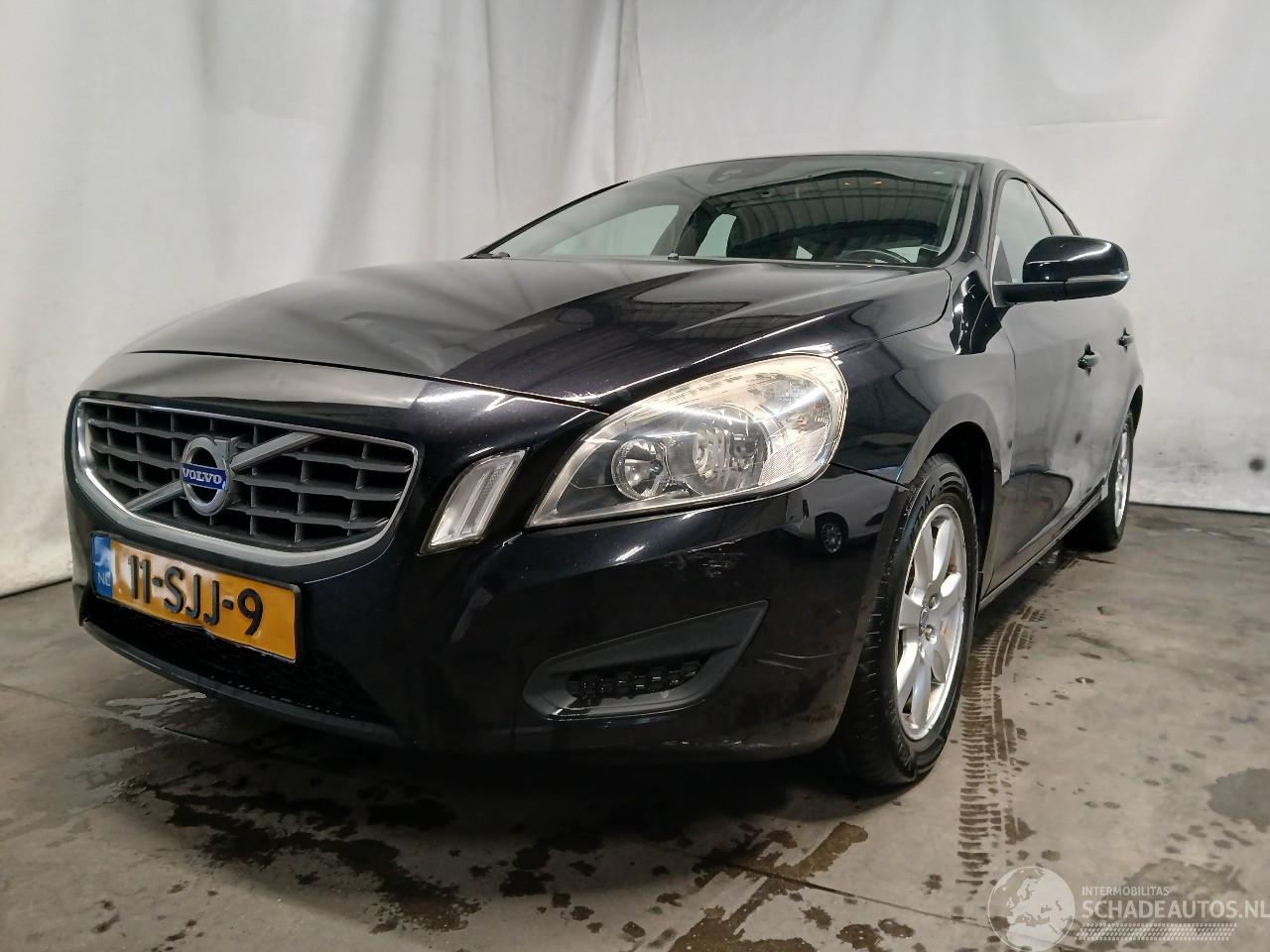 Volvo V-60 V60 I (FW/GW) Combi 1.6 T3 16V (B4164T3(Euro 5)) [110kW]  (09-2010/12-=
2015)