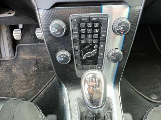 Volvo V-40 V40 (MV) Hatchback 5-drs 1.6 D2 (D4162T) [84kW]  (03-2012/12-2016) picture 17