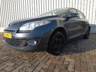 Auto incidentate Renault Mégane Megane III Berline (BZ) Hatchback 5-drs 1.2 16V TCE 115 (H5F-400(H5F-A=
4)) [85kW]  (03-2012/02-2016) 2012/7