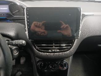 Peugeot 208 208 I (CA/CC/CK/CL) Hatchback 1.2 Vti 12V PureTech 82 (EB2F(HMZ)) [60k=
W]  (03-2012/12-2019) picture 14