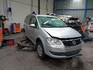 Volkswagen Touran Touran (1T1/T2) MPV 1.4 16V TSI 140 (CAVC) [103kW]  (02-2006/05-2010) picture 2