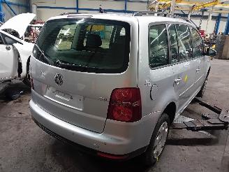 Volkswagen Touran Touran (1T1/T2) MPV 1.4 16V TSI 140 (CAVC) [103kW]  (02-2006/05-2010) picture 3