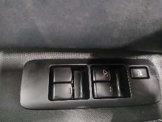 Nissan Qashqai Qashqai (J10) SUV 2.0 16V (MR20DE(Euro 5)) [104kW]  (02-2007/01-2014) picture 13