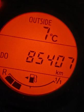 Peugeot 108 108 Hatchback 1.0 12V (1KRFE(CFB)) [51kW]  (05-2014/...) picture 2