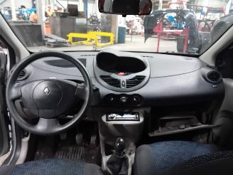 Renault Twingo Twingo II (CN) Hatchback 3-drs 1.2 (D7F-800(Euro 4)) [43kW]  (03-2007/=
09-2014) picture 5