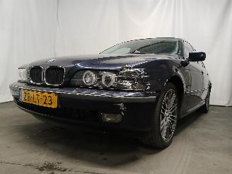 Damaged car BMW 5-serie 5 serie (E39) Sedan 523i 24V (M52-B25(256S4)) [125kW]  (09-1995/08-200=
0) 1999/4