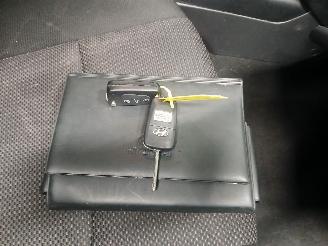 Hyundai I-30 i30 (FD) Hatchback 1.4 CVVT 16V (G4FA) [80kW]  (10-2007/11-2011) picture 20