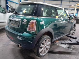Mini Mini Mini (R56) Hatchback 1.6 16V Cooper (N12-B16A) [88kW]  (10-2006/02-201=
2) picture 3