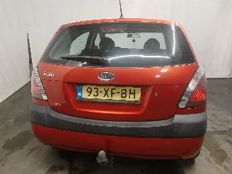 Kia Rio Rio II (DE) Hatchback 1.4 16V (G4EE) [71kW]  (03-2005/12-2011) picture 19