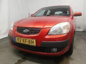 Vaurioauto  passenger cars Kia Rio Rio II (DE) Hatchback 1.4 16V (G4EE) [71kW]  (03-2005/12-2011) 2007/4