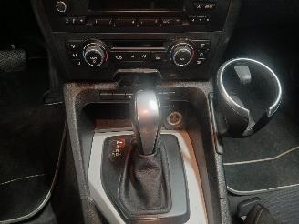 BMW X1 X1 (E84) SUV sDrive 18d 2.0 16V (N47-D20C) [105kW]  (12-2009/06-2015) picture 16