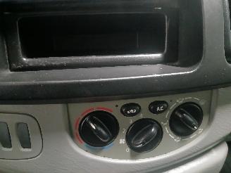 Renault Trafic Trafic New (FL) Van 1.9 dCi 82 16V (F9Qt-762) [60kW]  (03-2001/10-2006=
) picture 15