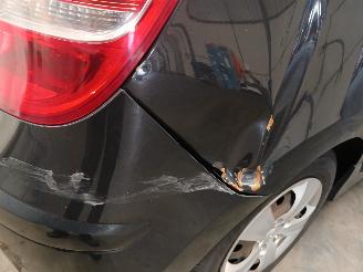 Hyundai I-30 i30 (FD) Hatchback 1.4 CVVT 16V (G4FA) [77kW]  (10-2007/11-2011) picture 20