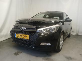 Coche accidentado Hyundai I-20 i20 (GBB) Hatchback 1.2i 16V (G4LA) [62kW]  (11-2014/08-2020) 2014/12