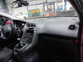 Peugeot 5008 5008 I (0A/0E) MPV 1.6 THP 16V (EP6CDT(5FV)) [115kW]  (09-2009/03-2017=
) picture 5