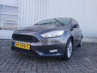 Schadeauto Ford Focus Focus 3 Wagon Combi 1.0 Ti-VCT EcoBoost 12V 125 (M1DD) [92kW]  (02-201=
2/05-2018) 2015/5