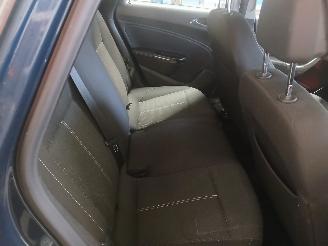 Opel Astra Astra J Sports Tourer (PD8/PE8/PF8) Combi 1.4 Turbo 16V (A14NET(Euro 5=
)) [103kW]  (10-2010/10-2015) picture 8