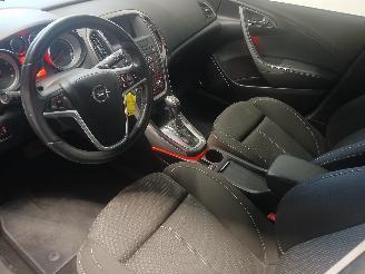 Opel Astra Astra J Sports Tourer (PD8/PE8/PF8) Combi 1.4 Turbo 16V (A14NET(Euro 5=
)) [103kW]  (10-2010/10-2015) picture 10