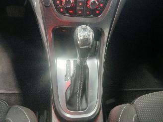 Opel Astra Astra J Sports Tourer (PD8/PE8/PF8) Combi 1.4 Turbo 16V (A14NET(Euro 5=
)) [103kW]  (10-2010/10-2015) picture 15