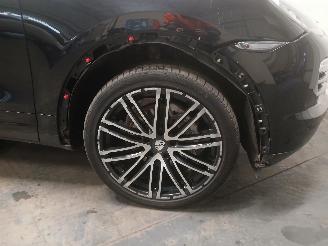 Porsche Cayenne Cayenne II (92A) SUV 3.0 D V6 24V (MCR.C(Euro 5)) [180kW]  (06-2011/05=
-2018) picture 27