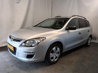 Hyundai I-30 i30 Crosswagon (WWH) Combi 1.4 CVVT 16V (G4FA) [80kW]  (11-2009/06-201=
2) picture 3