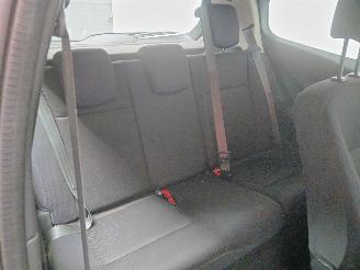 Renault Clio Clio III (BR/CR) Hatchback 1.4 16V (K4J-780) [72kW]  (06-2005/12-2012)= picture 10