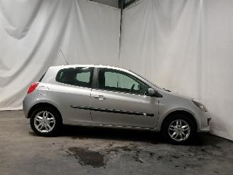 Renault Clio Clio III (BR/CR) Hatchback 1.4 16V (K4J-780) [72kW]  (06-2005/12-2012)= picture 7