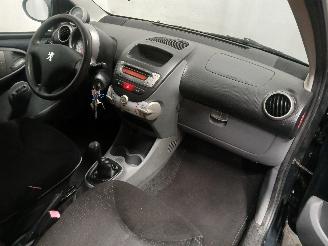 Peugeot 107 107 Hatchback 1.0 12V (384F(1KR)) [50kW]  (06-2005/05-2014) picture 7