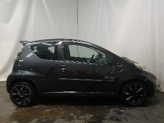 Peugeot 107 107 Hatchback 1.0 12V (384F(1KR)) [50kW]  (06-2005/05-2014) picture 6