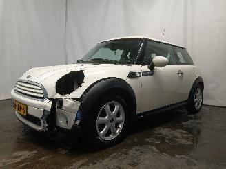 Mini Mini Mini (R56) Hatchback 1.6 16V One (N16-B16A) [72kW]  (03-2010/11-2013) picture 3